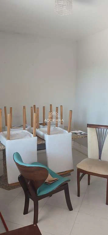 House with 5 bedrooms, 2 en-suite and 425 m² with BBQ — photo 5