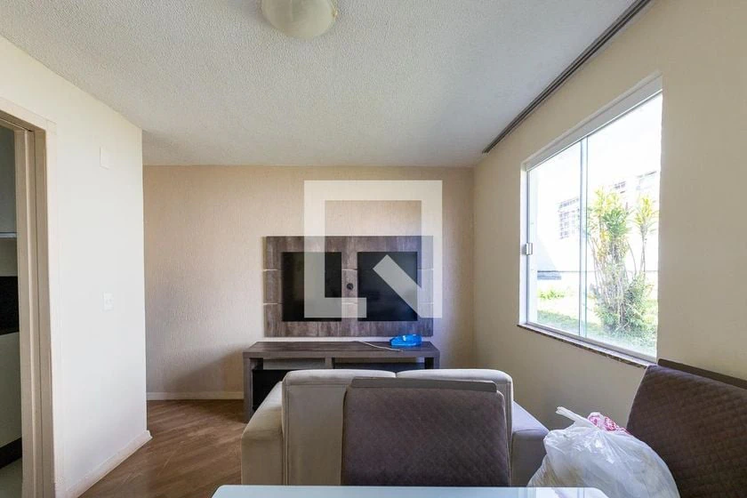 Wood or laminate floors in a 2-bedroom apartment, 60 m² — photo 7