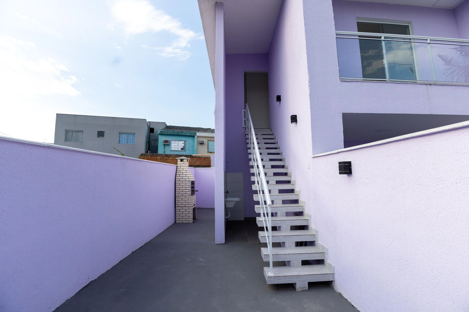 2-bedroom house with a private BBQ — photo 36