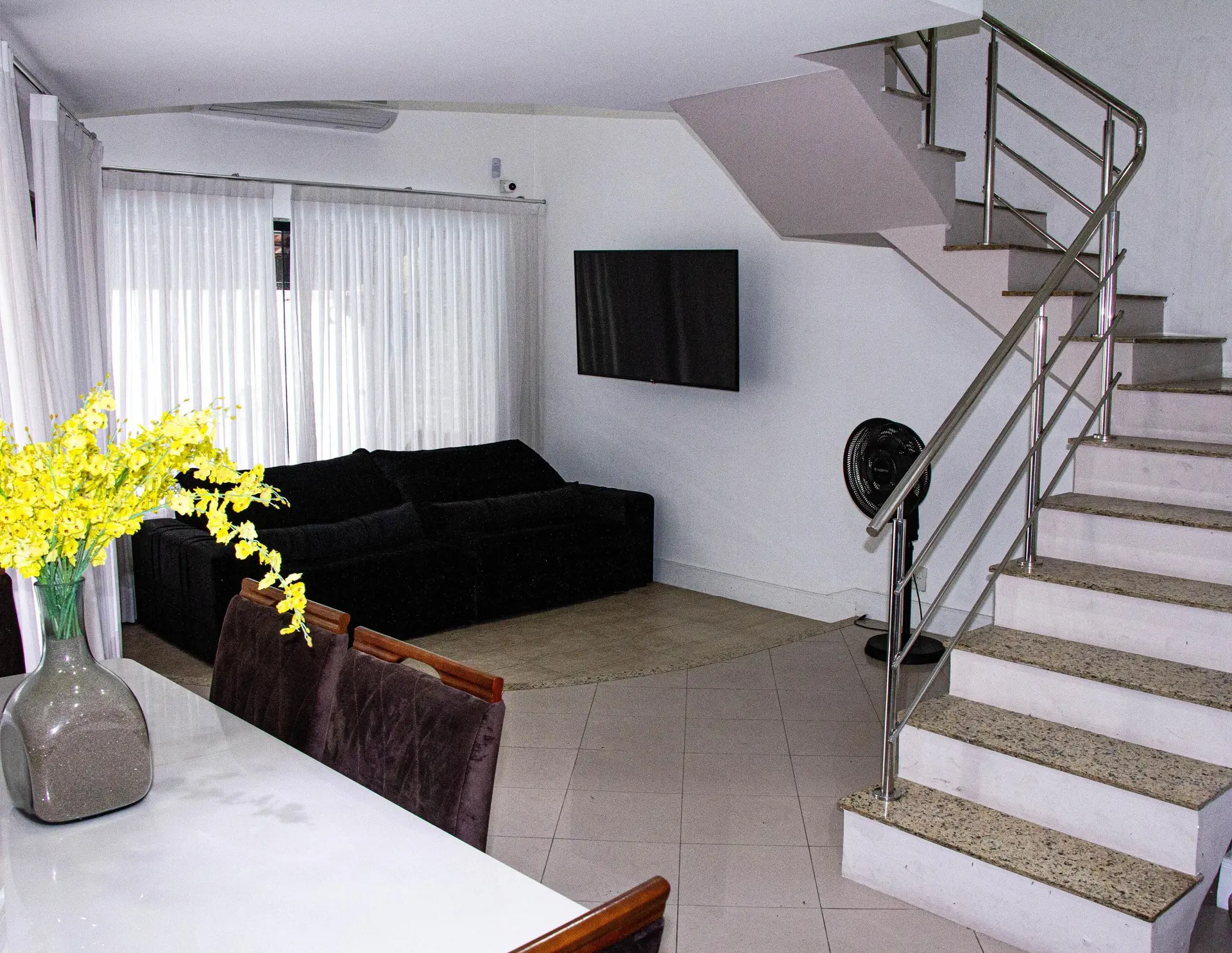 Furnished house, 300 m², with a grill on the balcony — photo 37