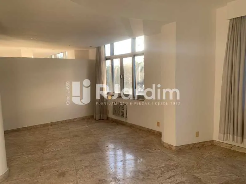 One-bedroom, 55 m² apartment in Rio de Janeiro — photo 2