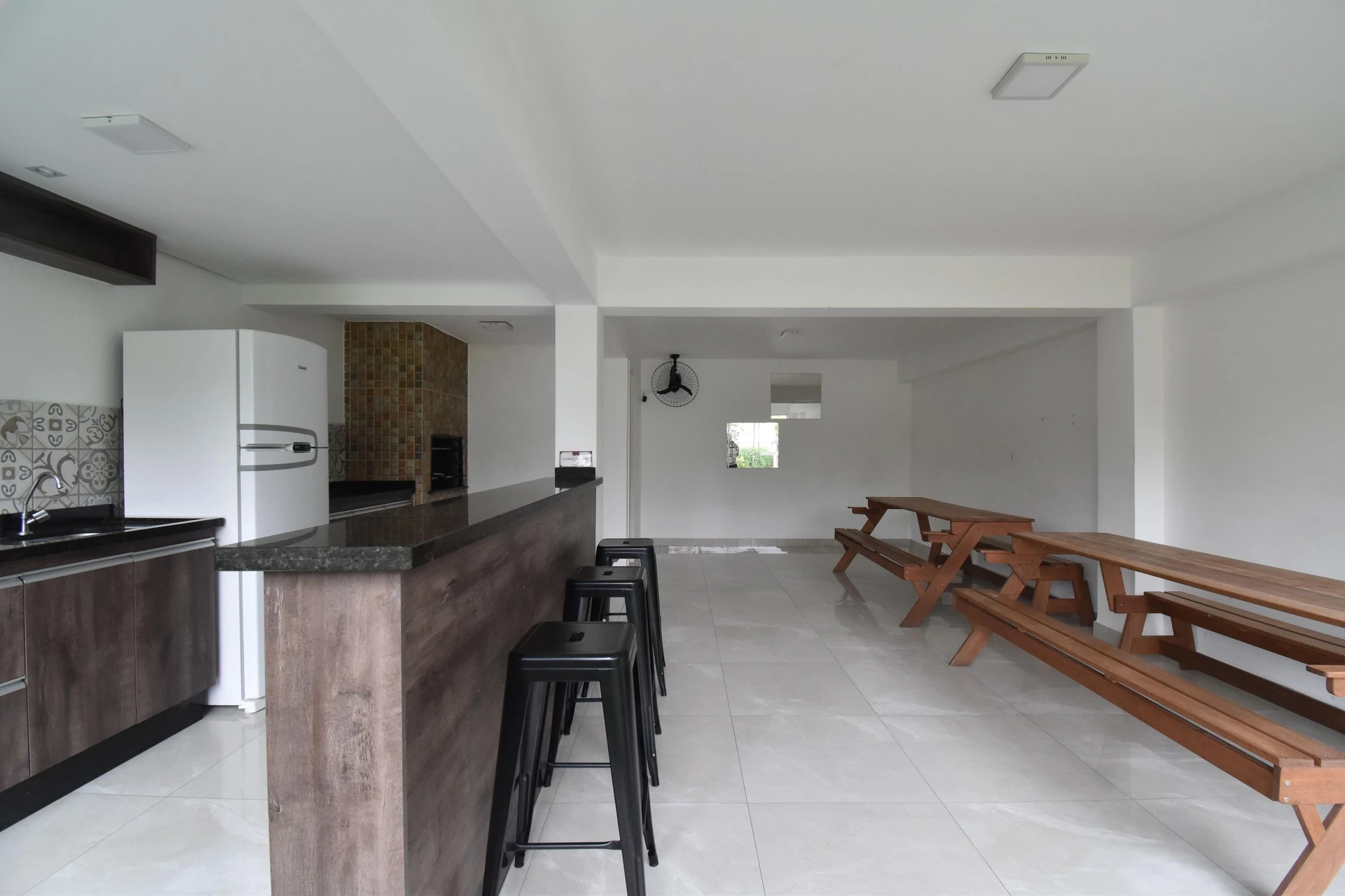 Засклений балкон та 2 спальні: квартира 49 м² — photo 28