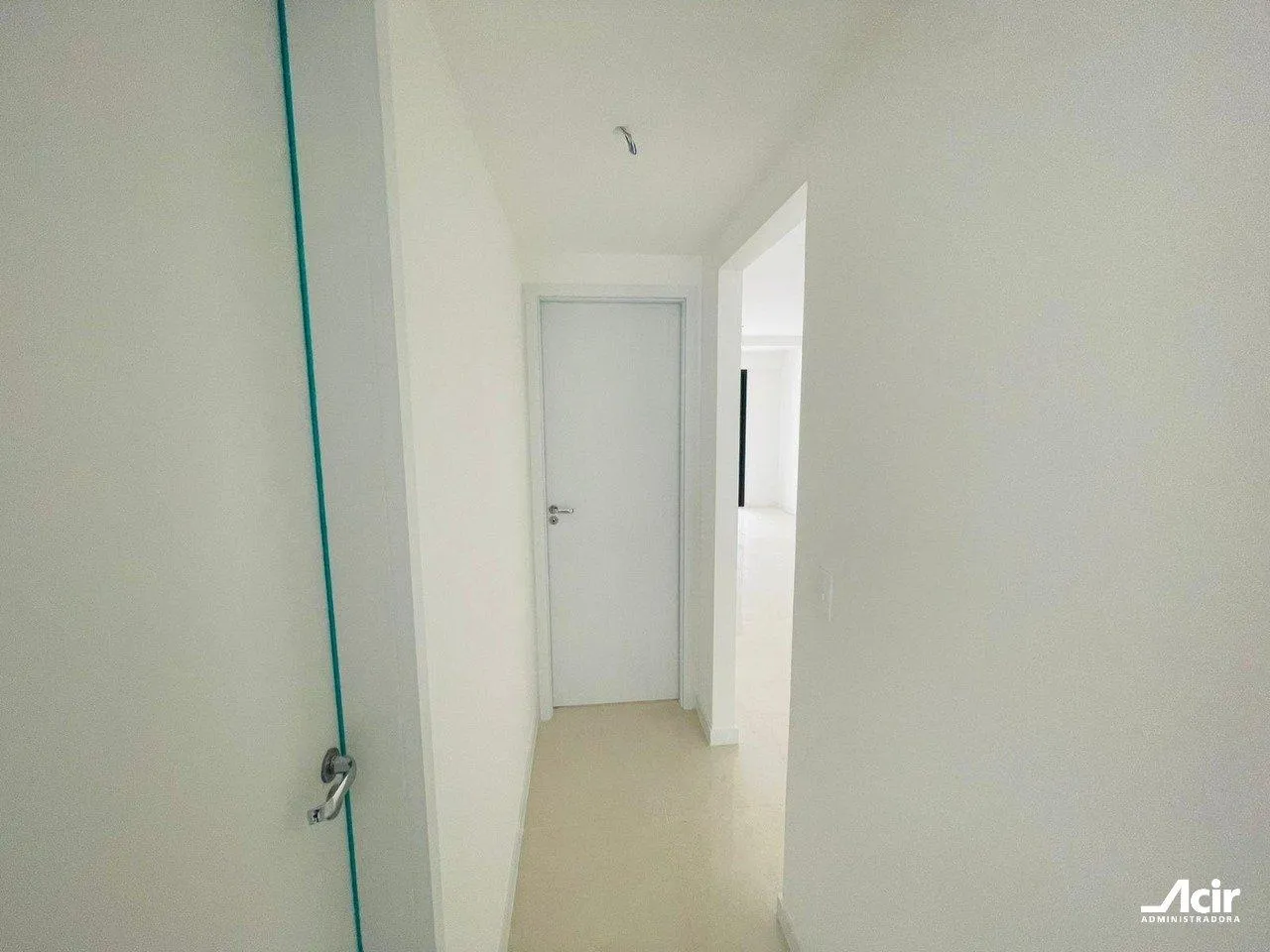 2-bedroom apartment in a building with a gym — photo 20