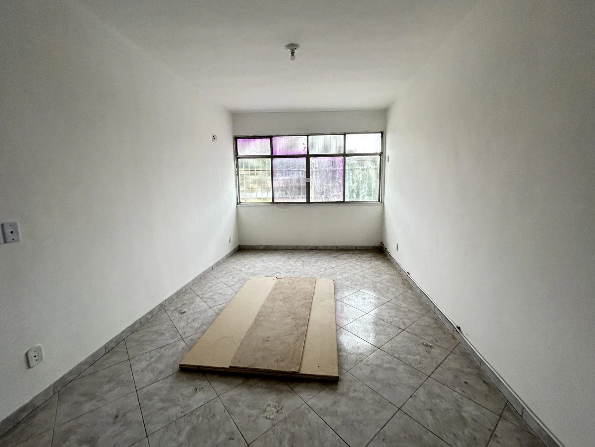 Unfurnished studio rental with 1 bedroom, 1 bathroom — photo 8