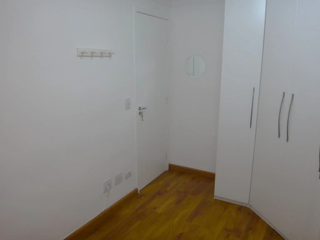 2-bedroom apartment with a home office — photo 5