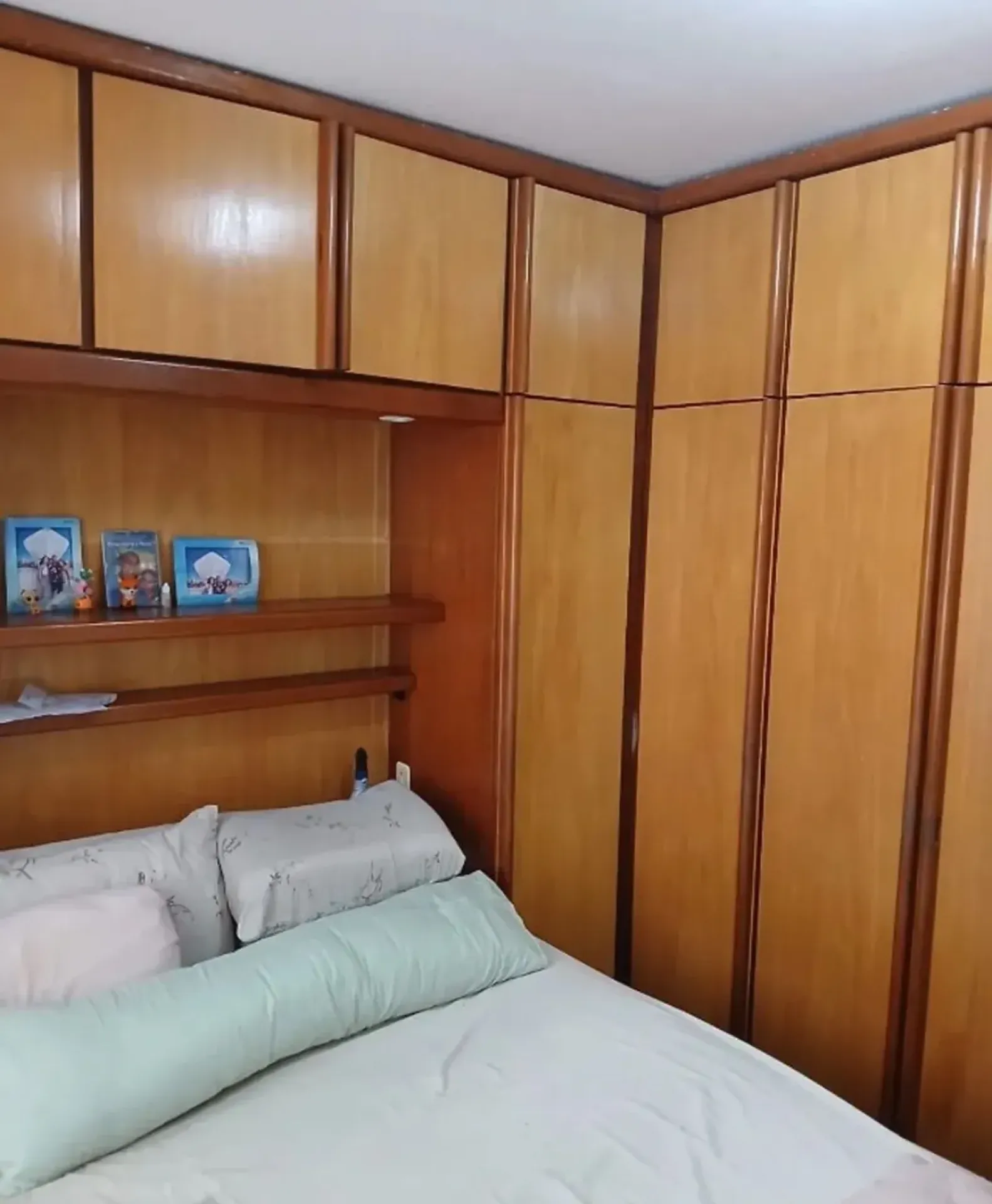 Furnished apartment, 128 m², with wood or laminate floors — photo 3