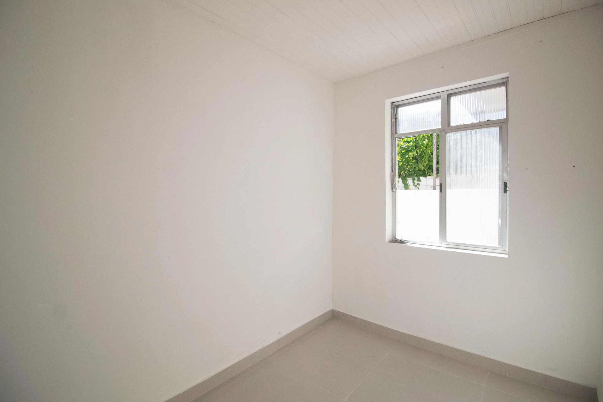 2-bedroom house with 1 bathroom, no parking; pets allowed — photo 4