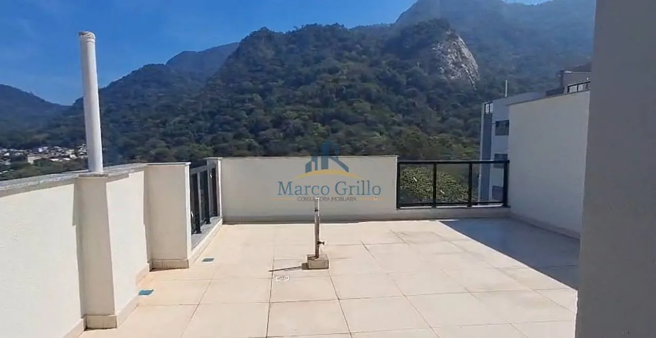 Apartment with balcony and mountain views — photo 19