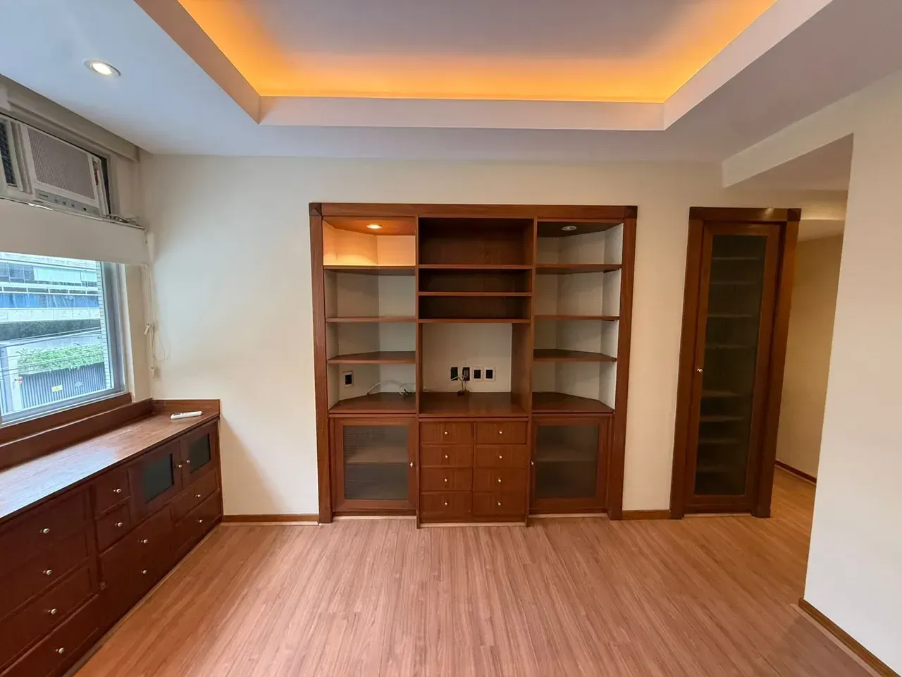 Unfurnished apartment with 2 bedrooms and 2 bathrooms — photo 5