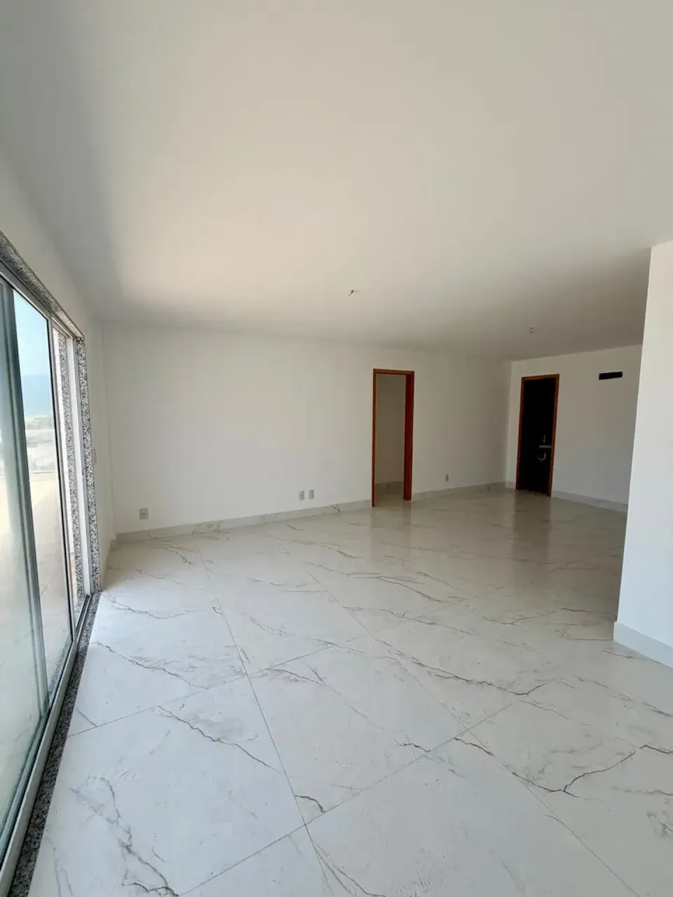 Apartamento sem mobília com 3 quartos e 5 banheiros — photo 5