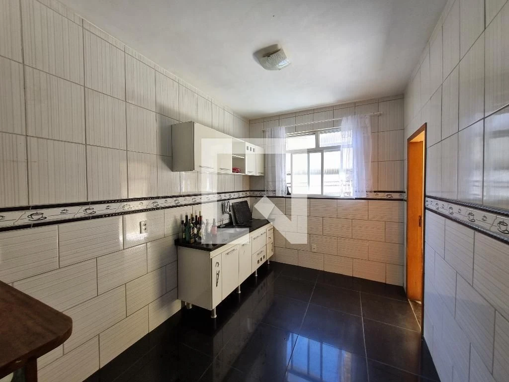 Casa sem mobília com 2 quartos e ar-condicionado
