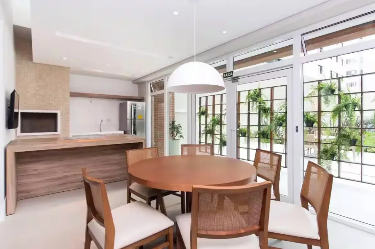 Furnished apartment with 1 bedroom and open-plan kitchen — photo 2