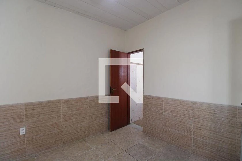 Unfurnished house with 3 bedrooms and 200 m² — photo 37