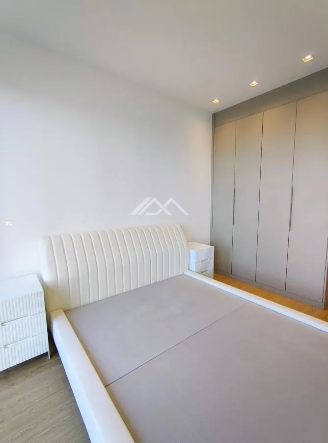 4-bedroom unfurnished apartment with glassed balcony — photo 28