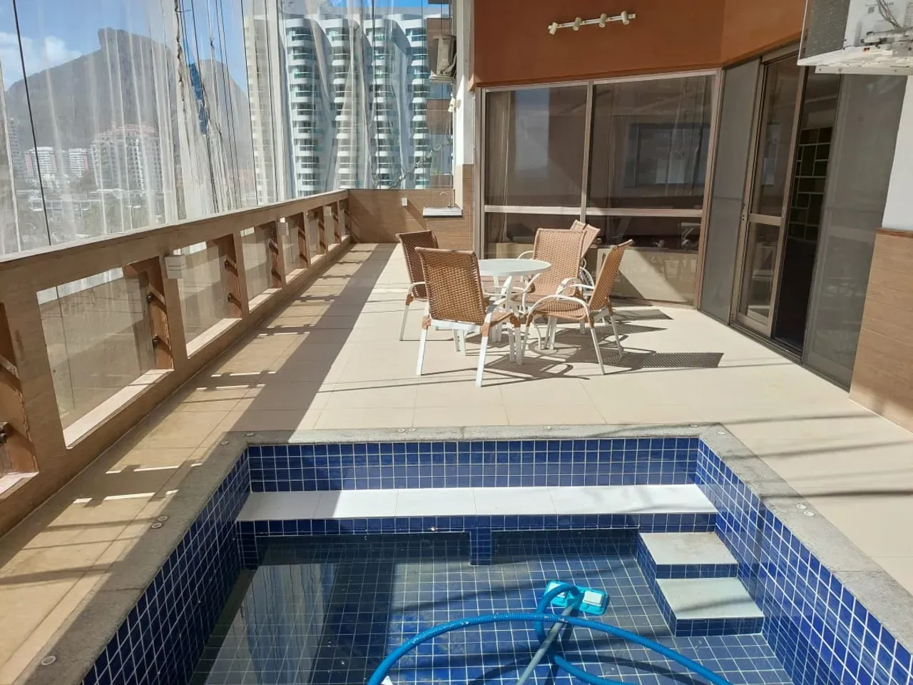 Apartamento com 4 quartos e 5 banheiros, com ar-condicionado — photo 4