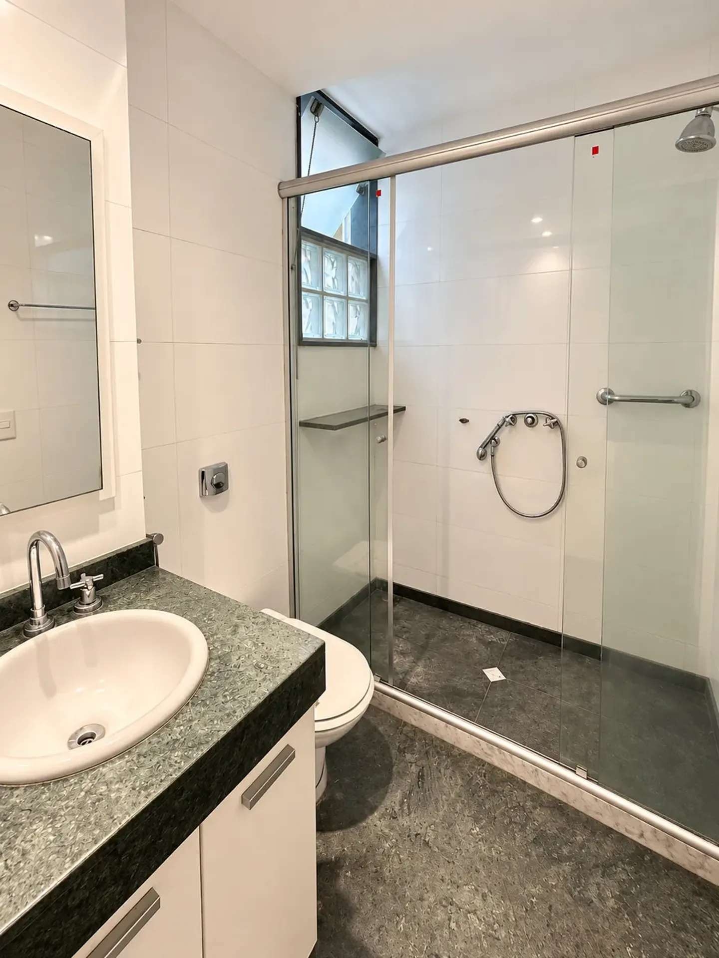 3-bedroom apartment with a dishwasher in Rio de Janeiro — photo 25