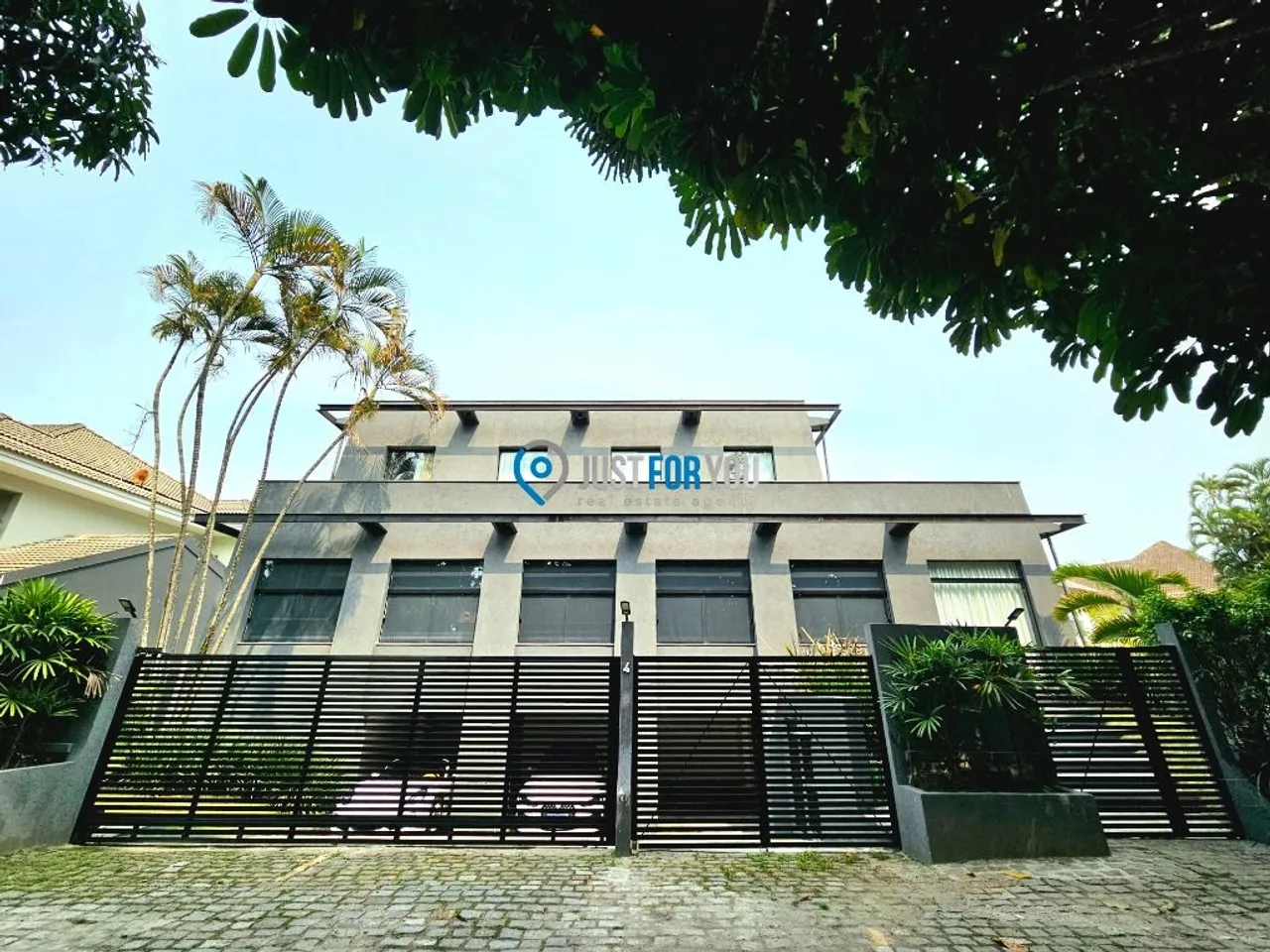 House with 5 bedrooms and a gas stove, 580 m² — photo 15