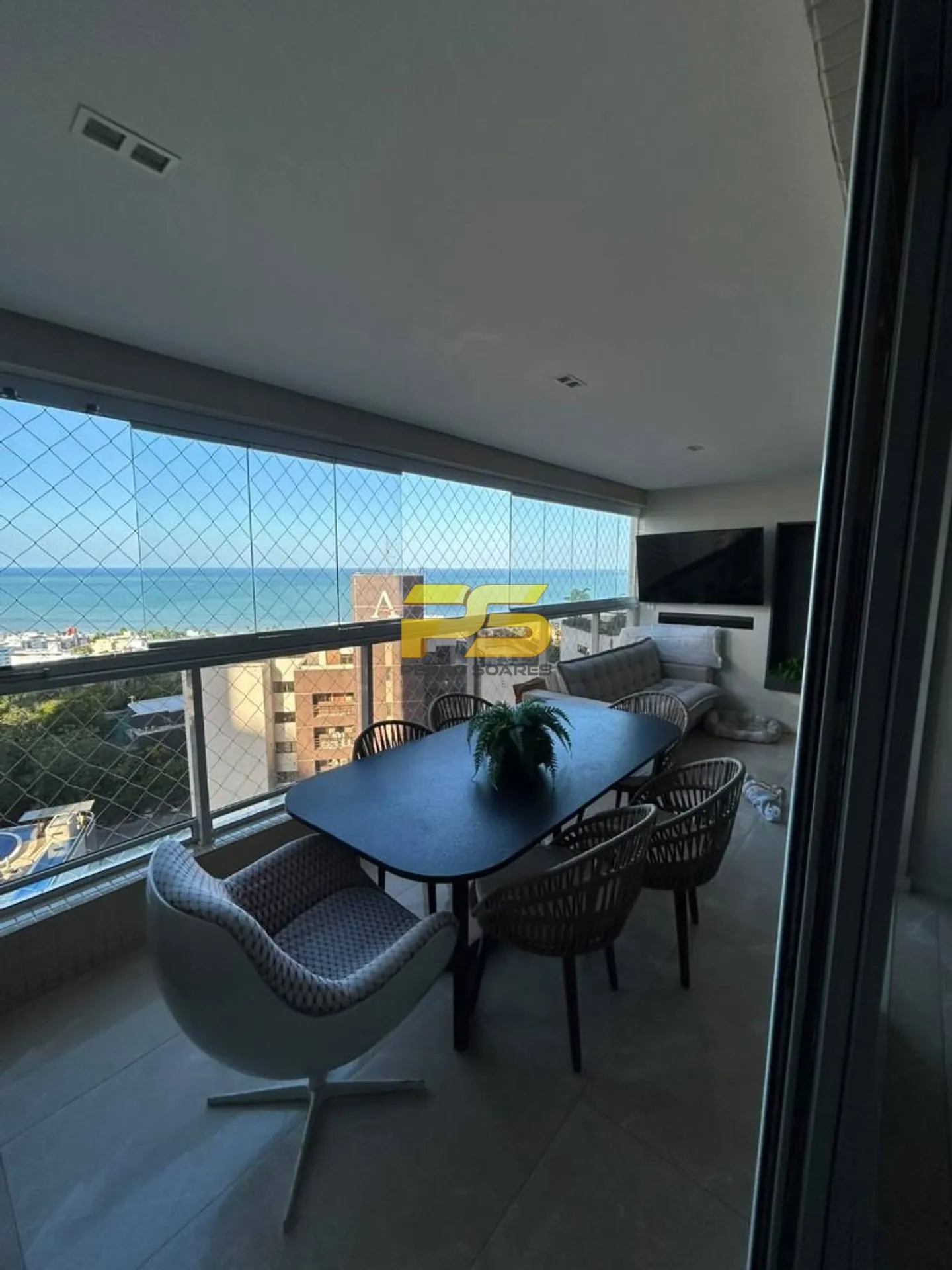 3-bedroom apartment with a water view — photo 19