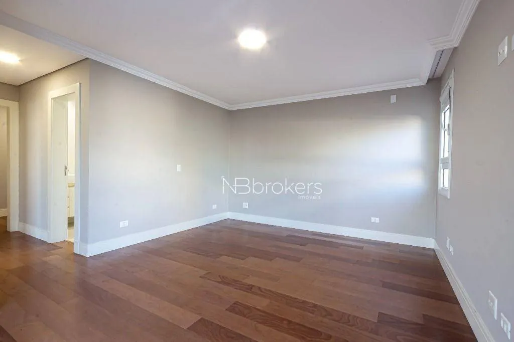Condo house with 4 bedrooms and 5 bathrooms — photo 48