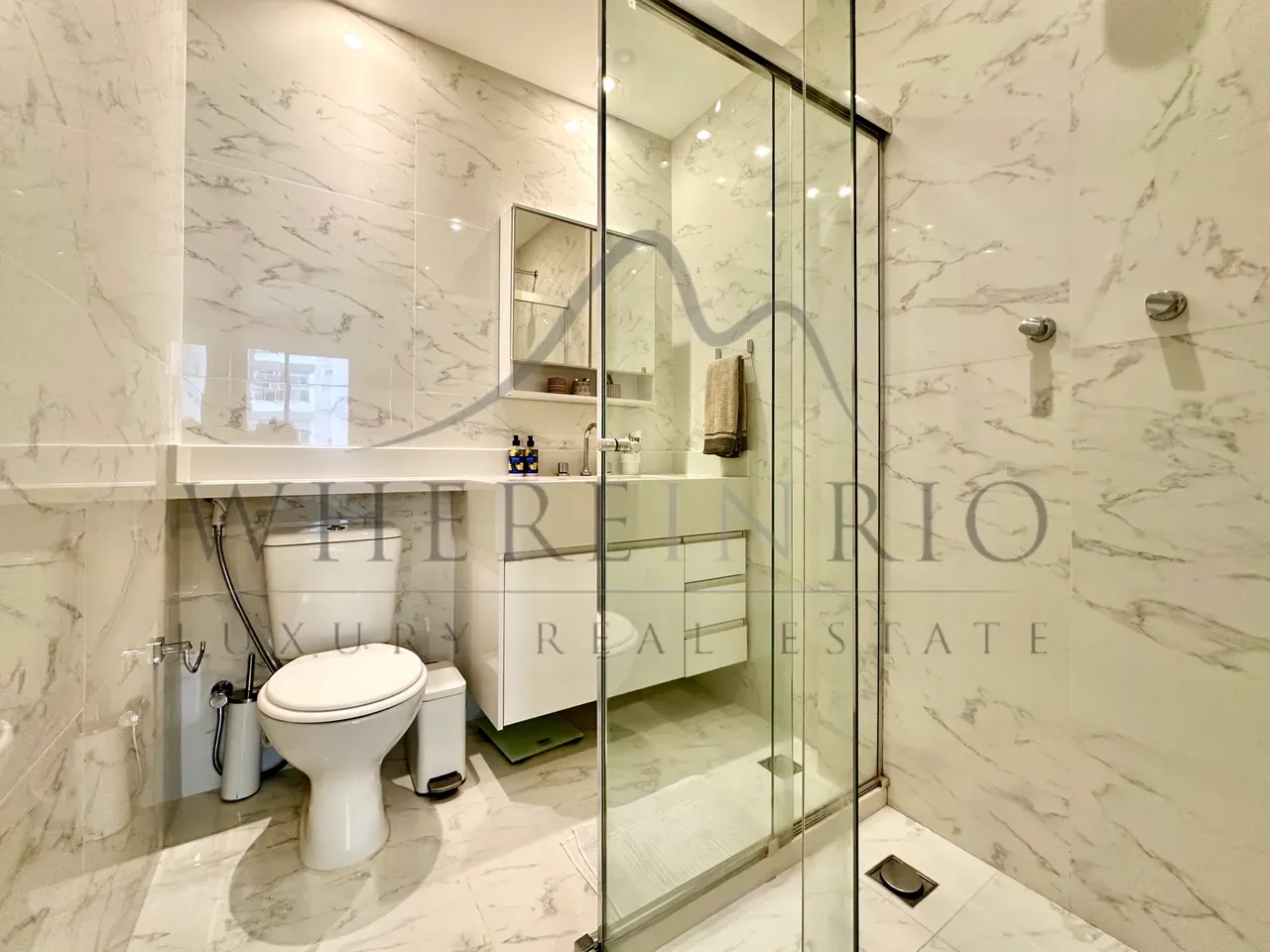 Washing machine in a 3-bedroom apartment, 111 m² — photo 20