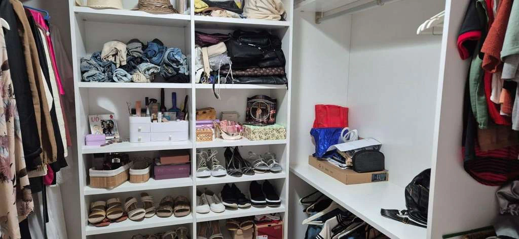 Furnished apartment with 4 en-suite bedrooms and balcony — photo 15
