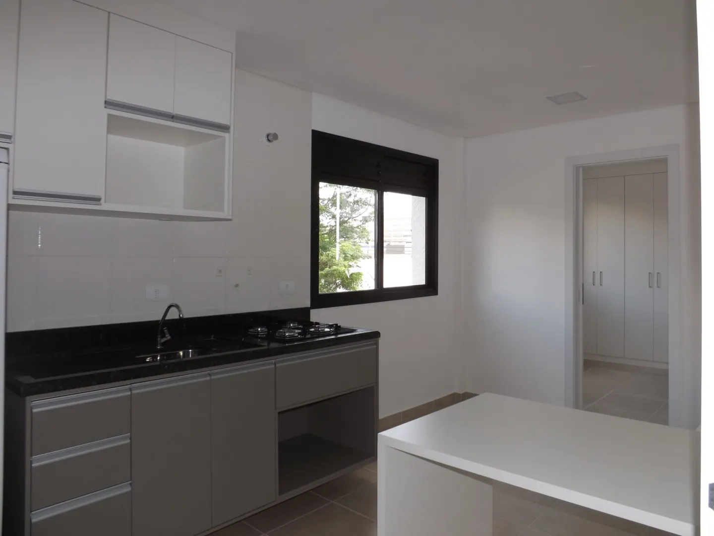 1 quarto e varanda envidraçada: apartamento de 35 m² — photo 3