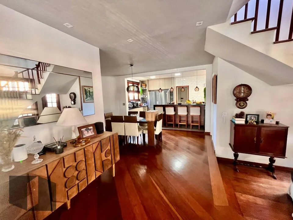 Furnished house with 5 bedrooms and 5 bathrooms — photo 17
