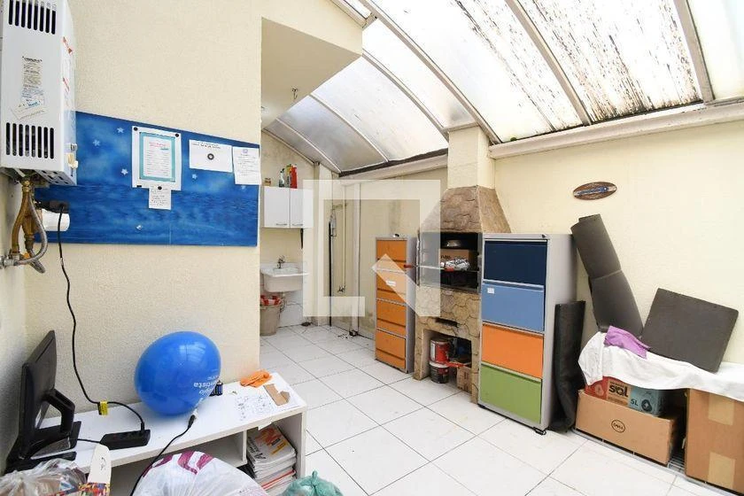 3-bedroom house with a garden in Curitiba — photo 35
