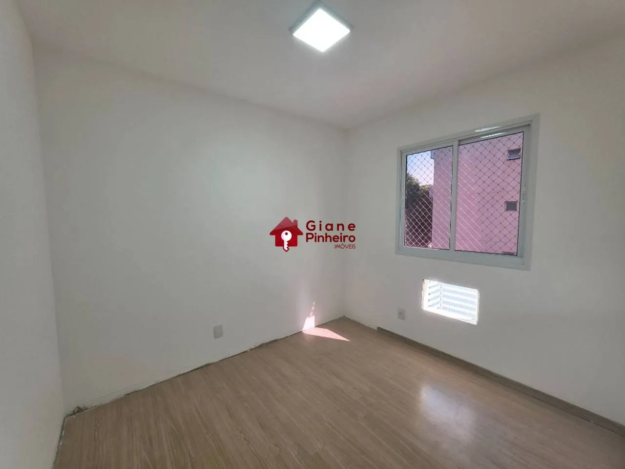Apartamento de 3 dormitorios de 68 m² con cocina cerrada — photo 10
