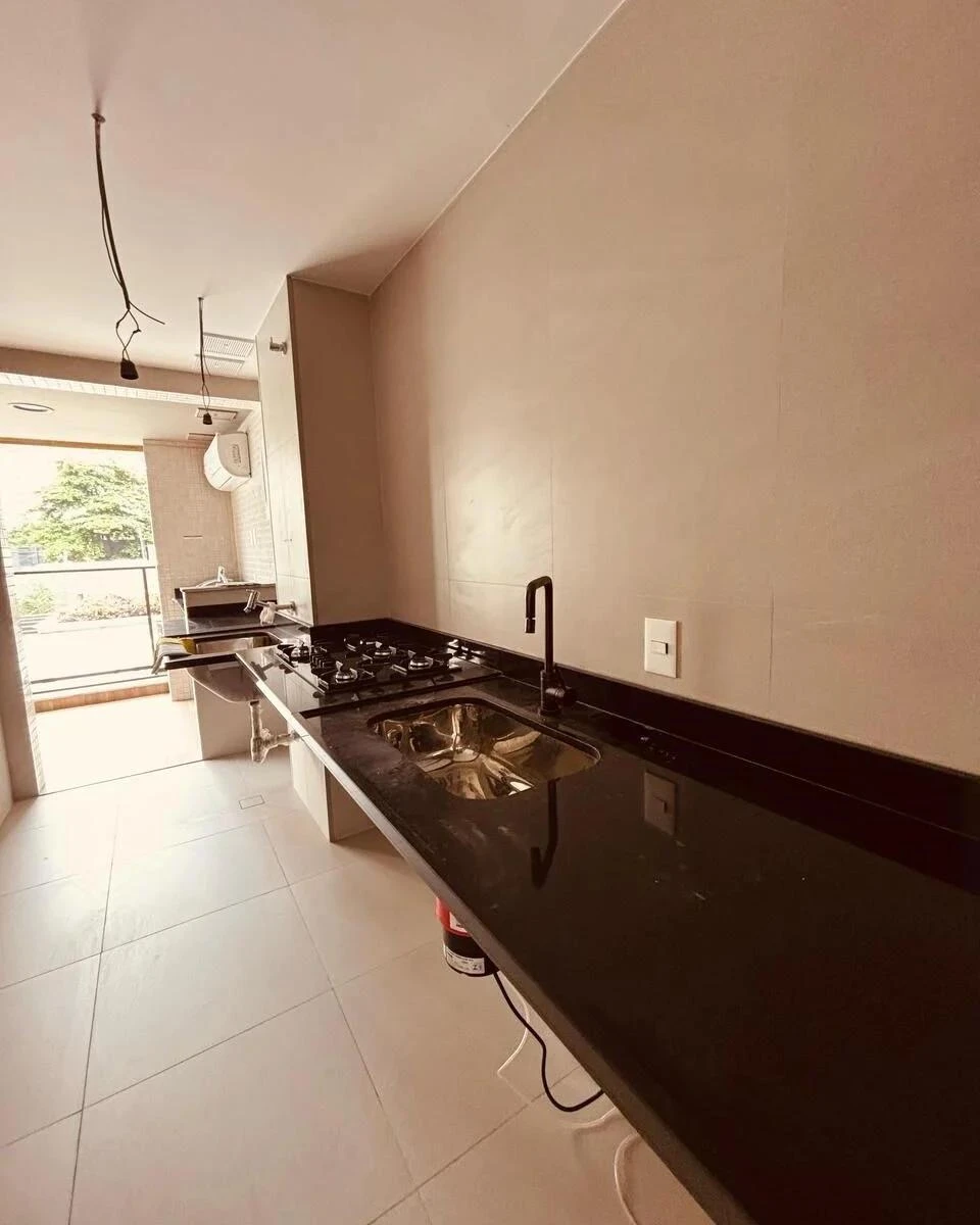 98 m² apartment with 3 bedrooms, 1 en-suite, 2 parking — photo 19