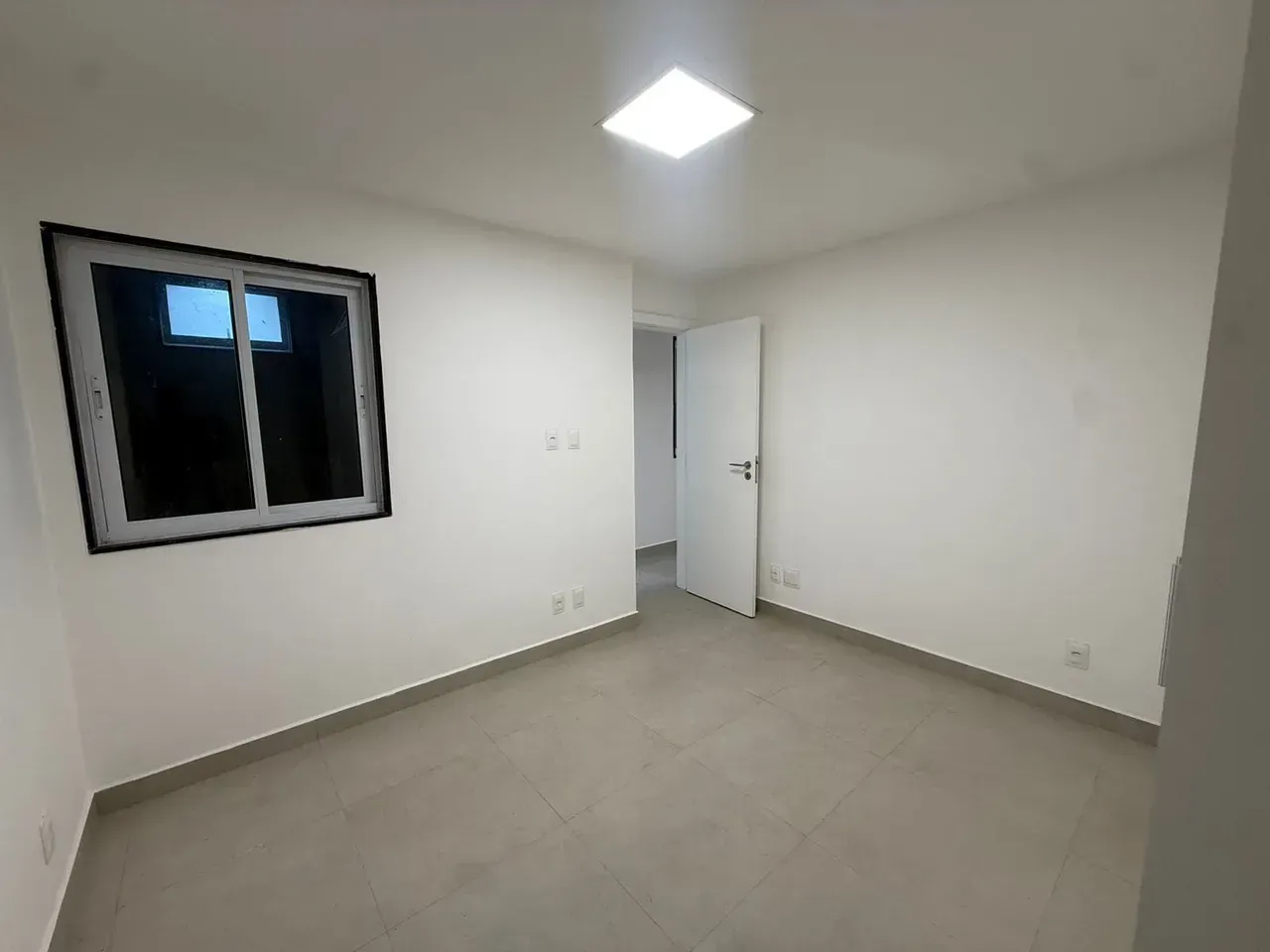 2-bedroom apartment with open-plan gas kitchen — photo 6