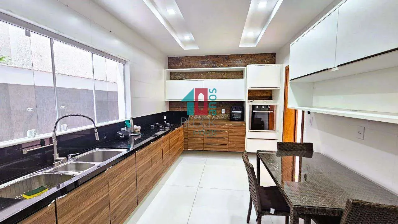 4-bedroom apartment with private garden and 364 m² — photo 39