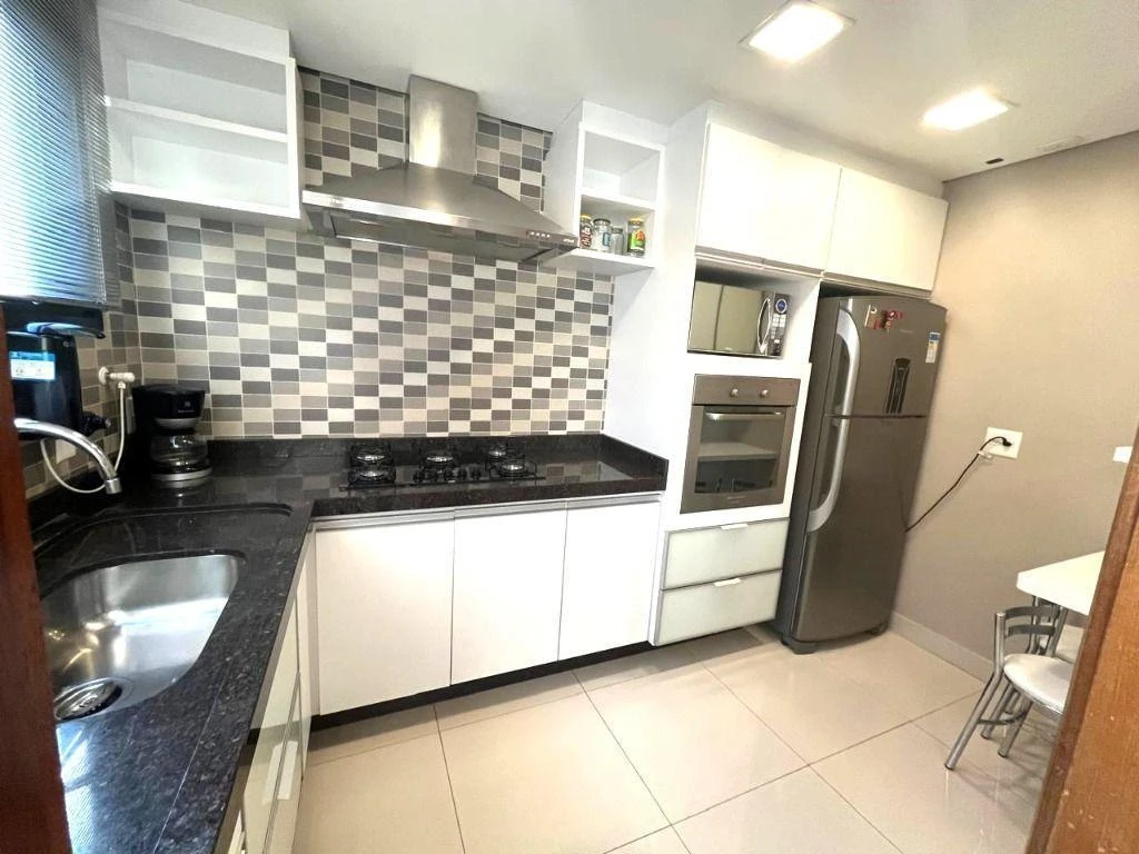 Apartamento de 77 m² com secadora e closet — photo 22