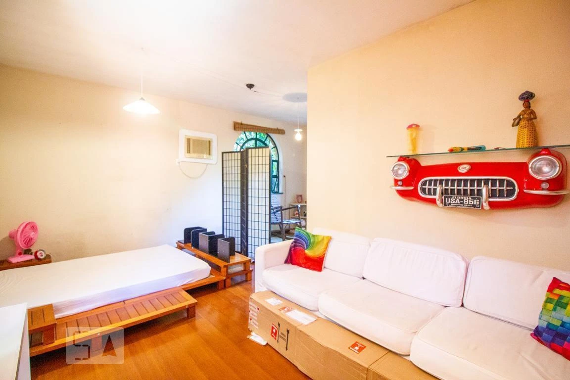 Casa de 600 m² com 4 quartos, 2 suítes e 5 banheiros — photo 15