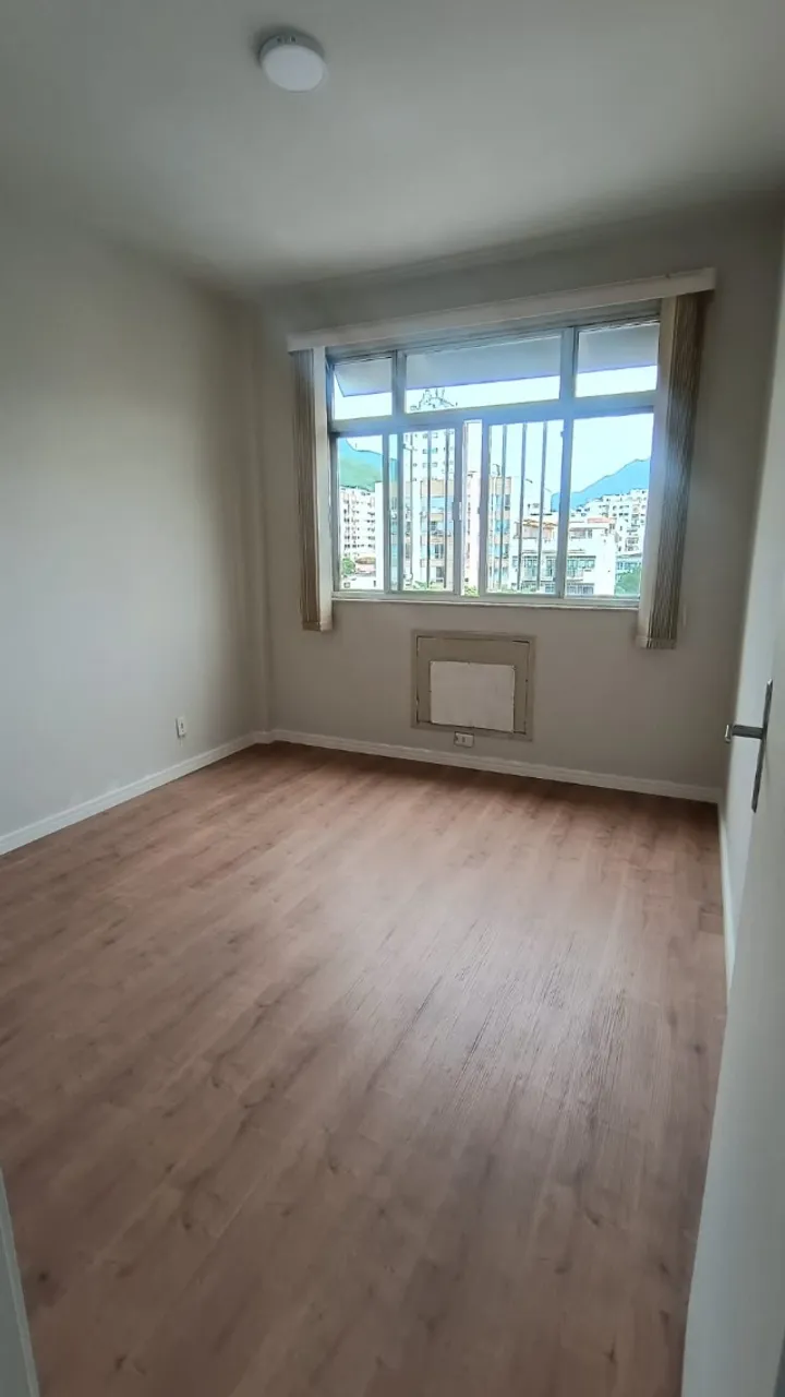 Apartment, 95 m², with wood or laminate floors — photo 6
