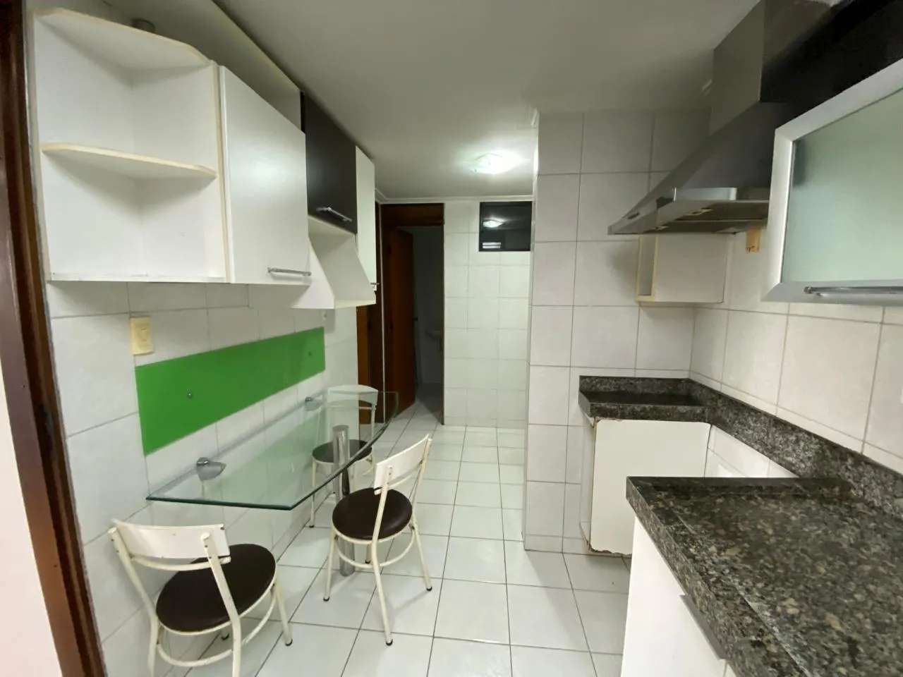 Apartamento de 92 m² com cozinha fechada