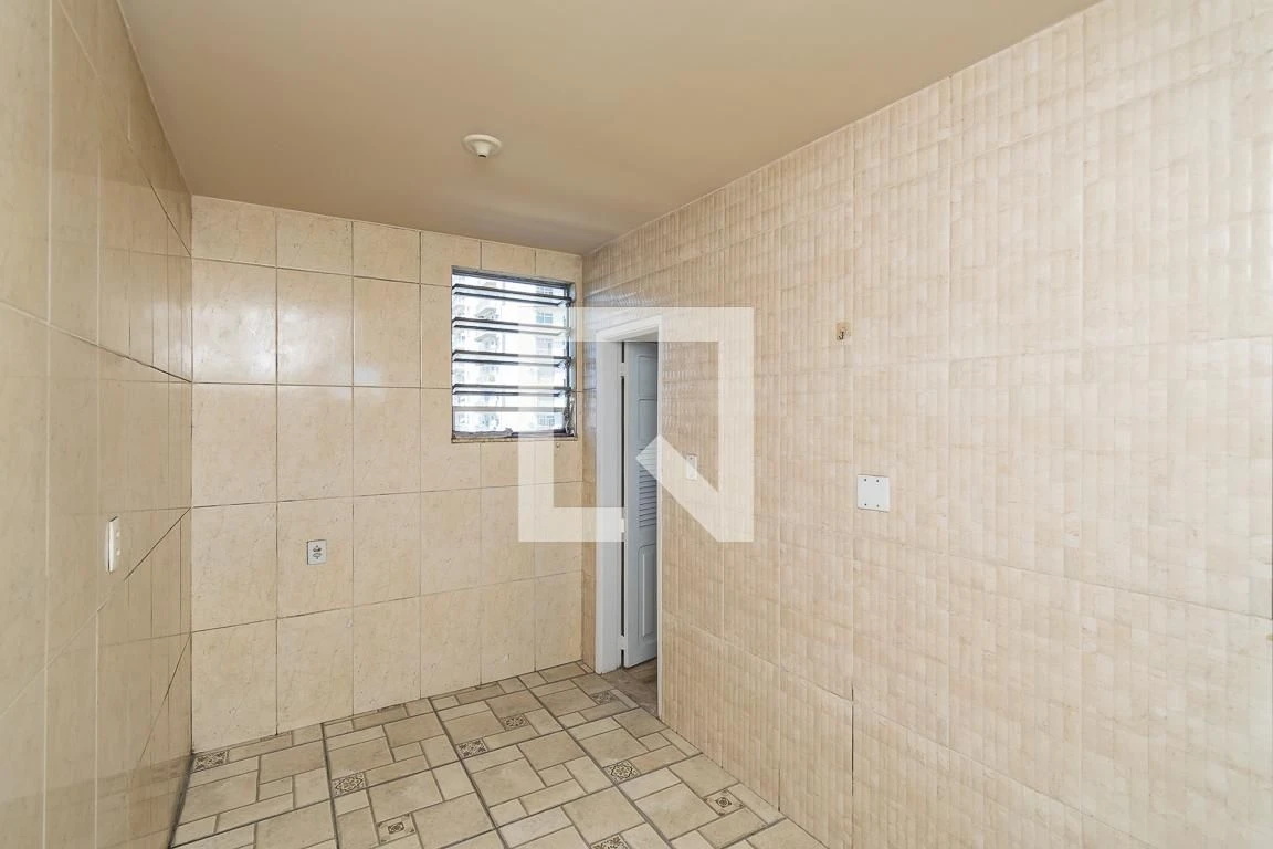 One-bedroom apartment with a washing machine — photo 19