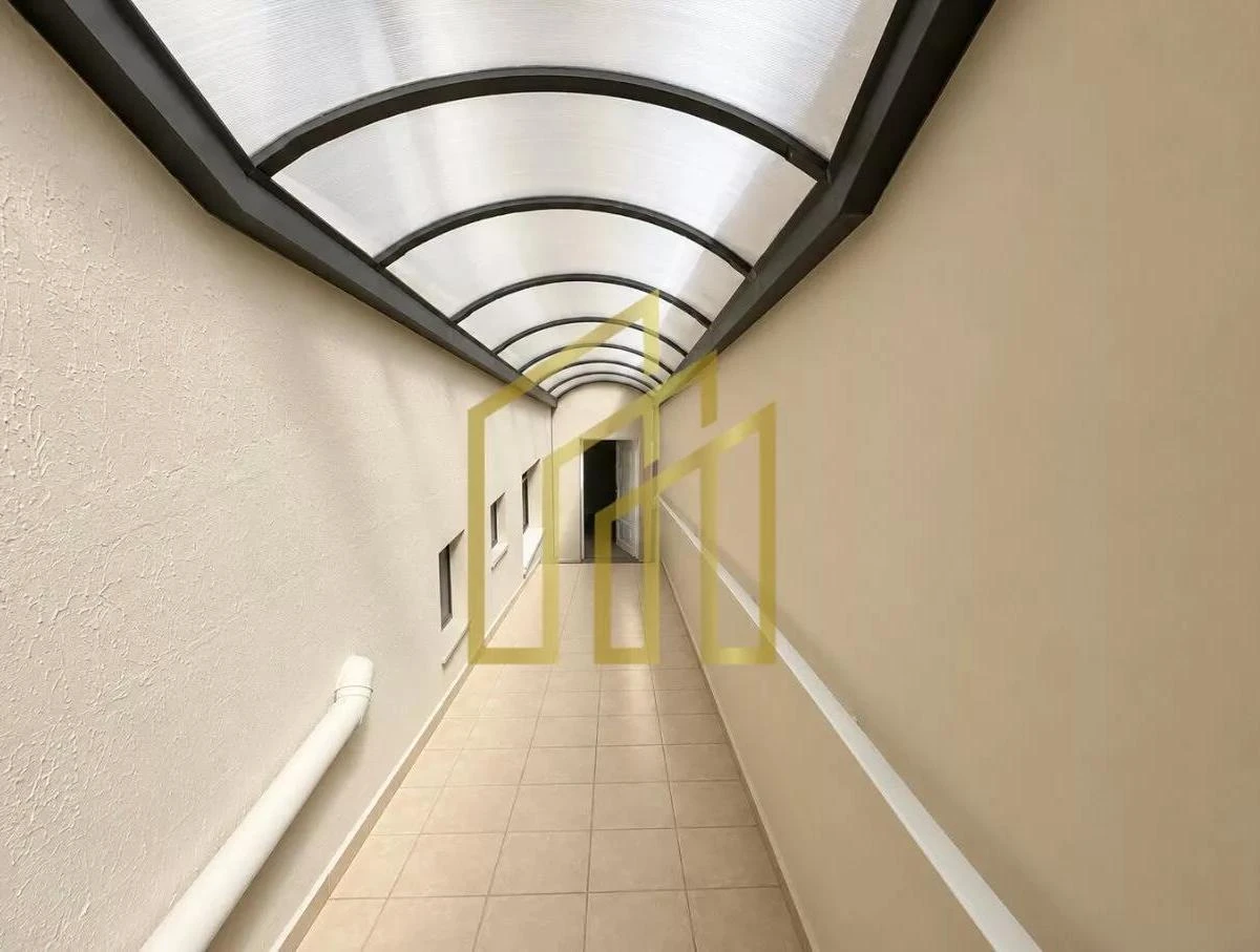 Меблированный дом 400 м²: 2 спальни и 2 ванные — photo 6