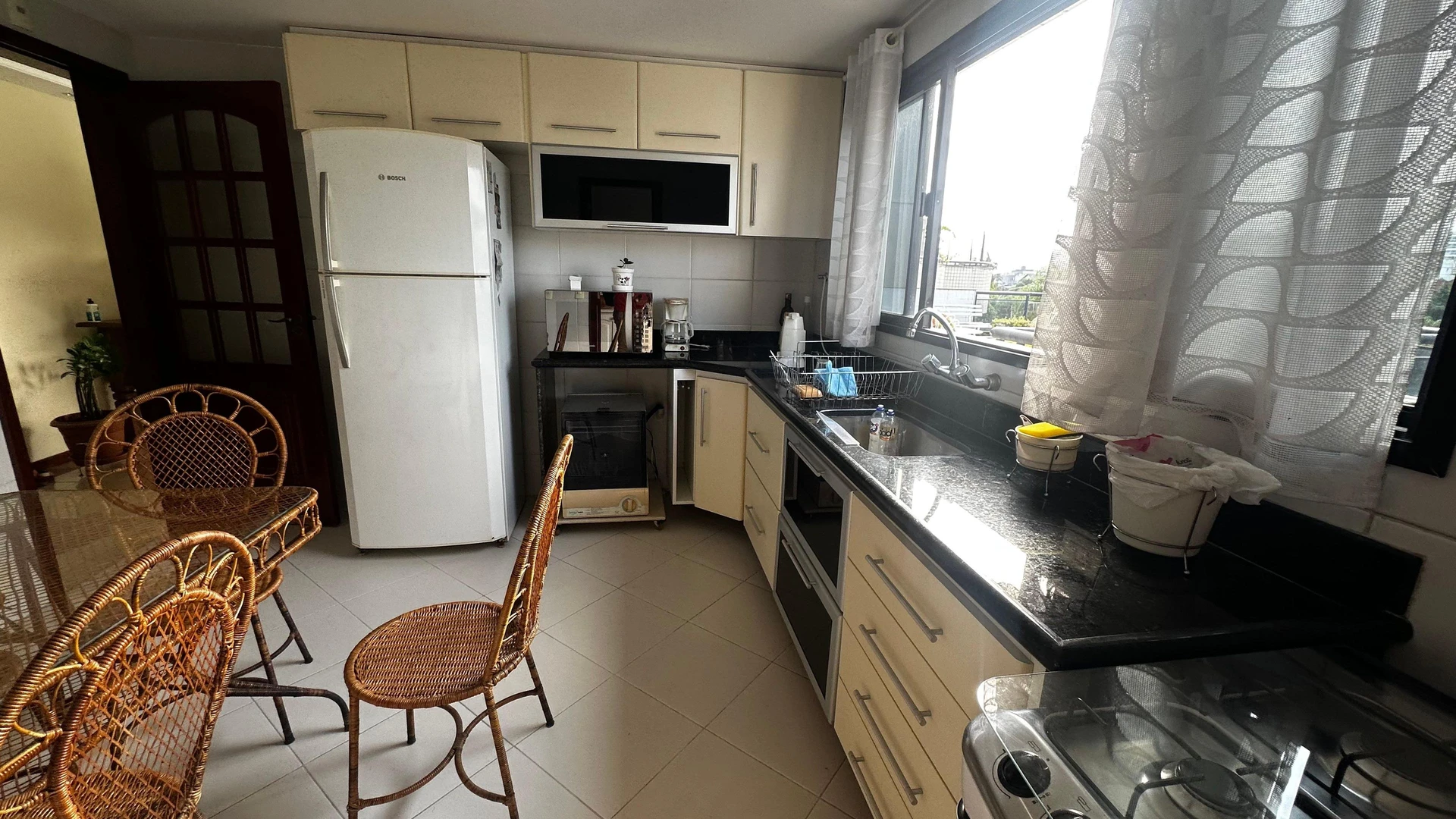 Furnished apartment with 2 bedrooms and a balcony — photo 17