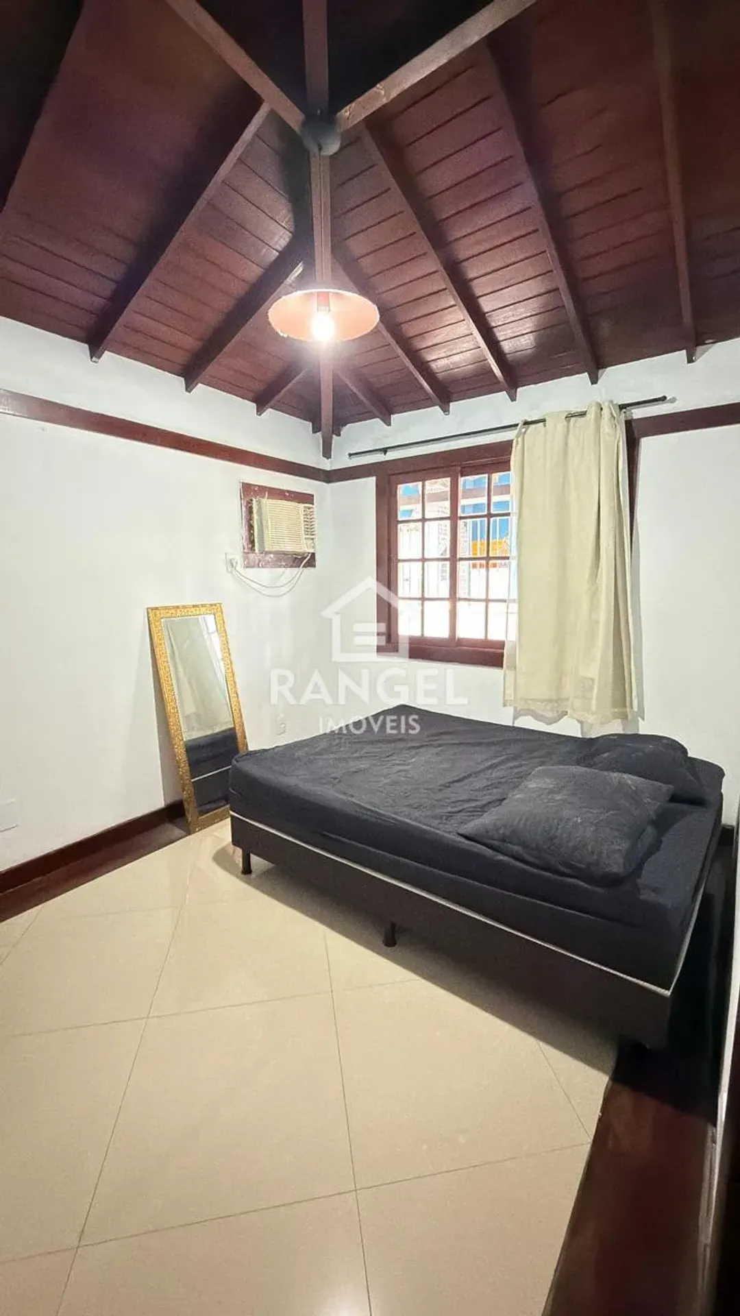 Casa mobiliada em condomínio com 4 quartos e 5 banheiros — photo 32