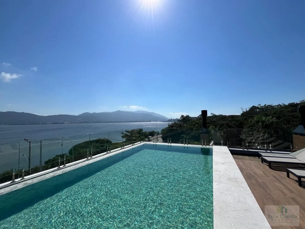 Furnished studio, 55 m², with a water view — photo 11