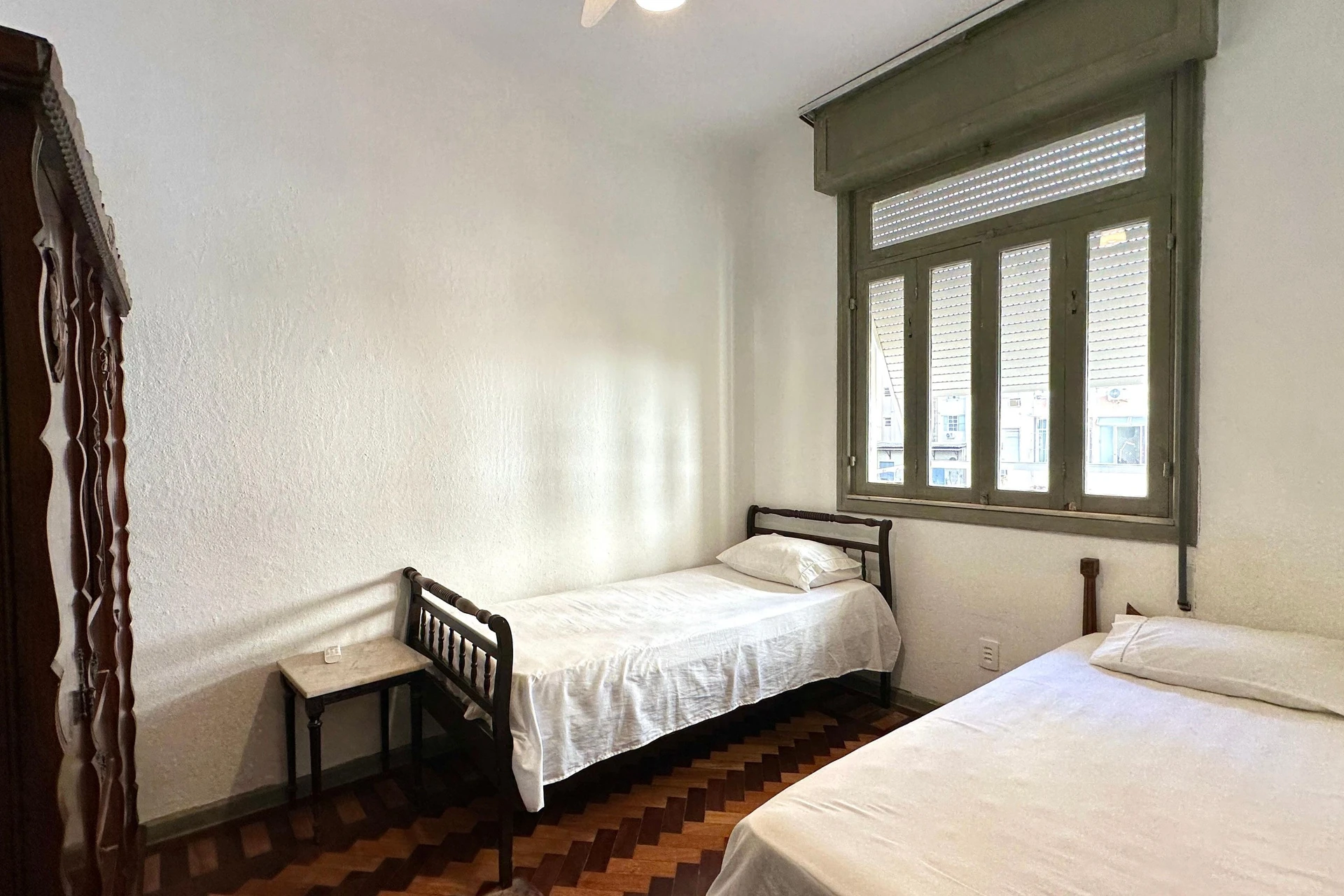 Furnished apartment with 3 bedrooms and a balcony — photo 10