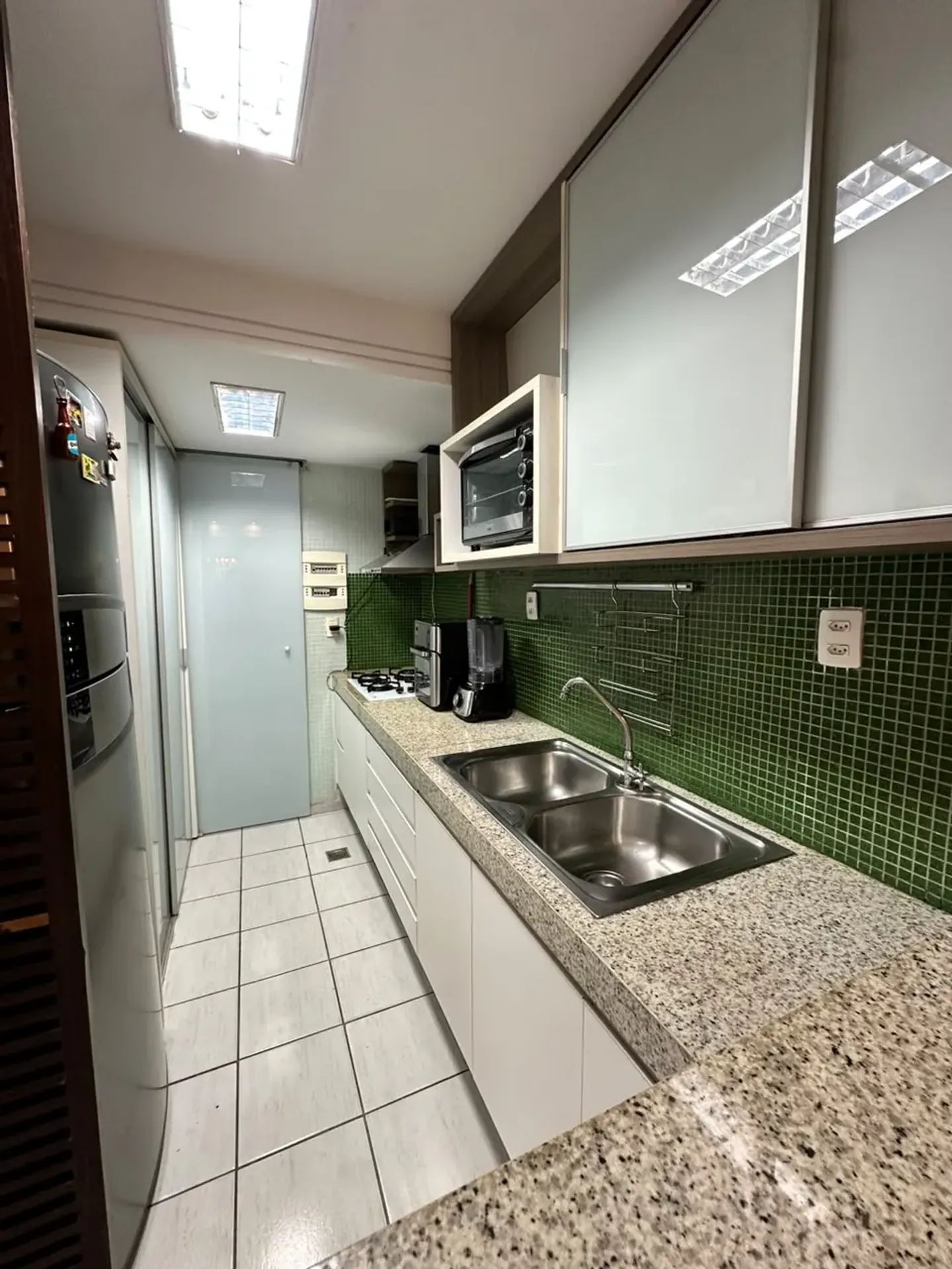 Apartamento mobiliado com cozinha americana e varanda — photo 3