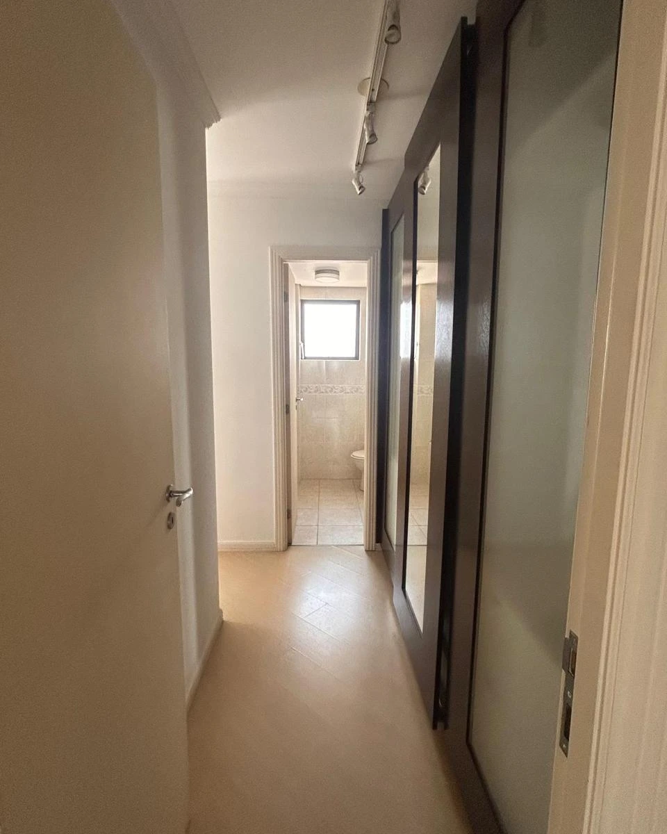 3-bedroom apartment with a home office in Curitiba — photo 27
