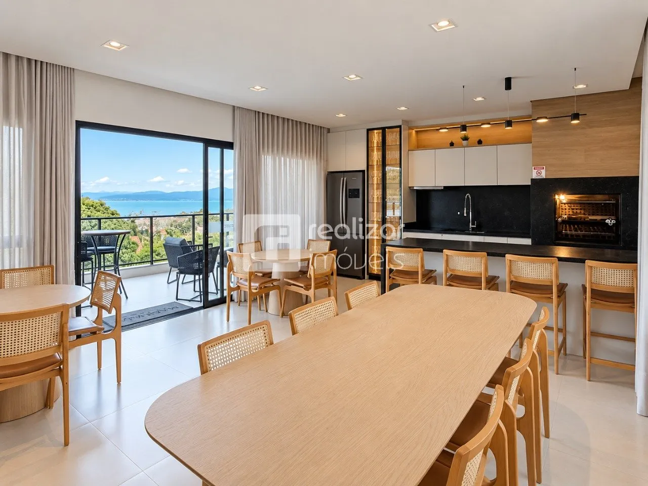 Furnished apartment, 32 m², with a glass-enclosed balcony — photo 19