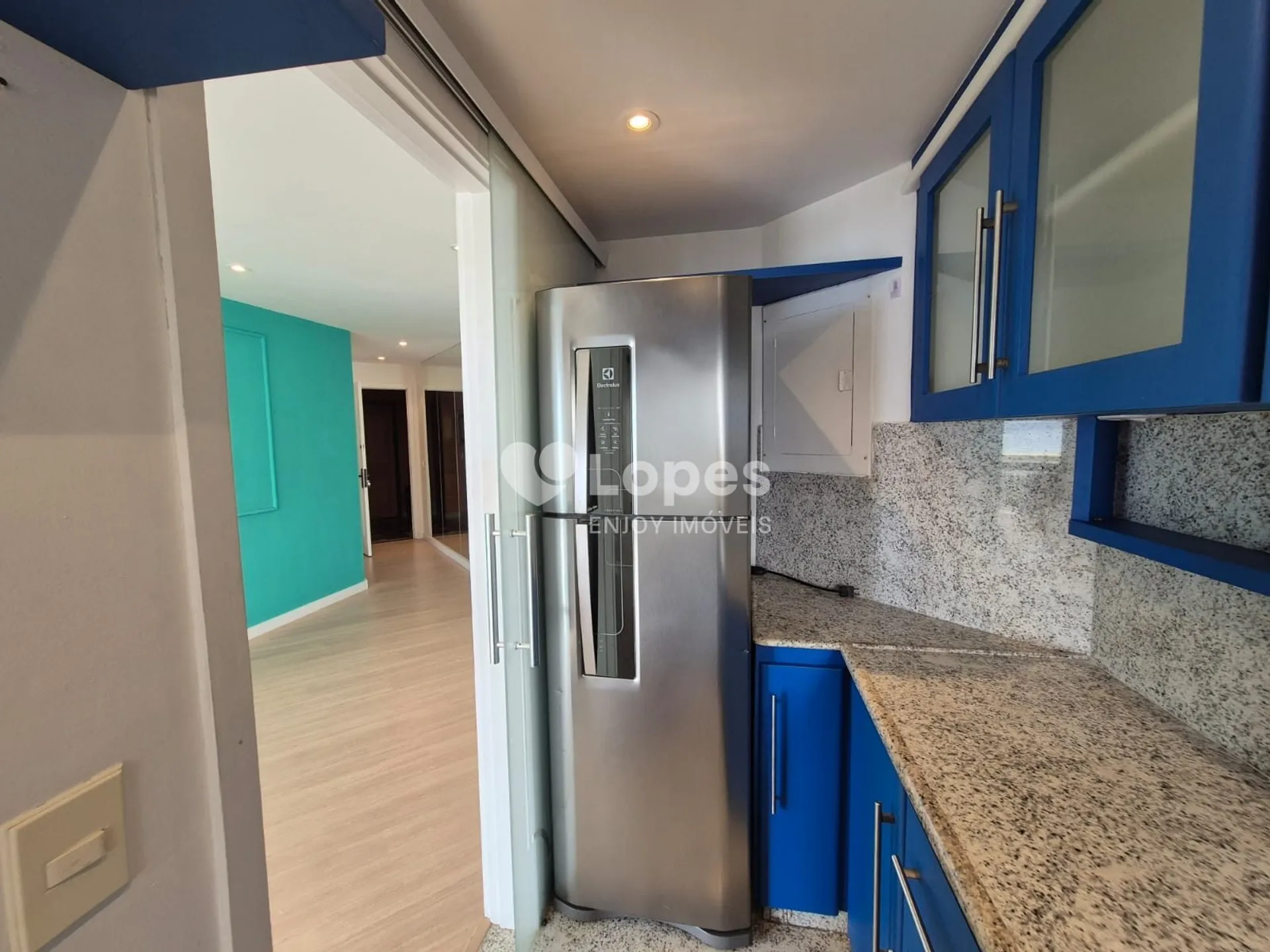 2-bedroom apartment in a building with a sauna — photo 19