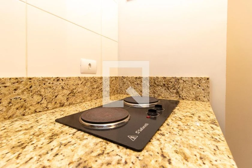 Furnished 1-bedroom apartment with balcony — photo 8