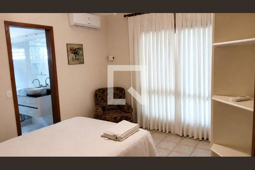 Облаштований будинок з 4 спальнями та 320 м² — photo 34