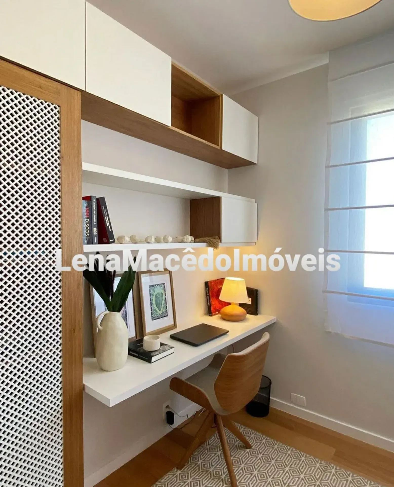 Furnished apartment, 133 m², with floor-to-ceiling windows — photo 11