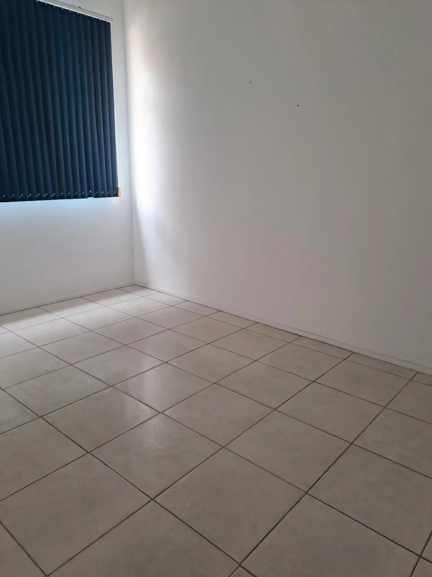 Unfurnished apartment with 300 m² on the 11th floor — photo 21